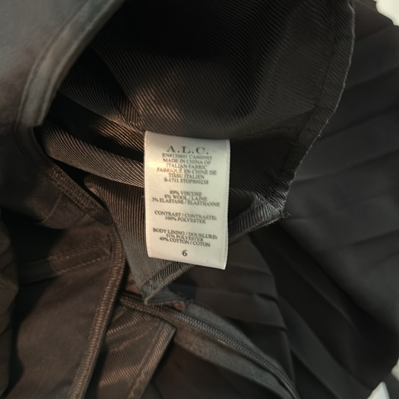 ALC Serena Pleated Off Shoulder Black Blouse Top - Picture 10 of 10